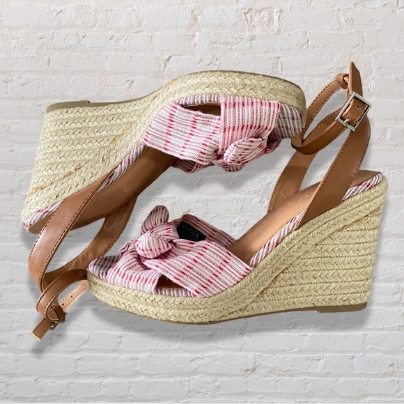 Nautica Stripped Bow Wedges - Picture 3 of 5